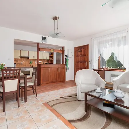 Semesterbostad House 