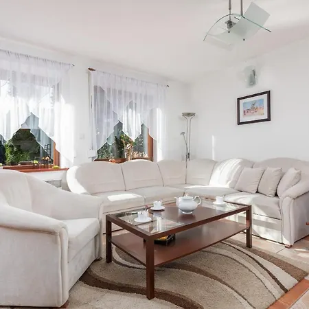 Semesterbostad House 